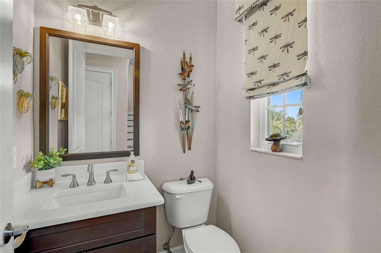 205 E Venice Avenue, Venice, FL 34285 Photo