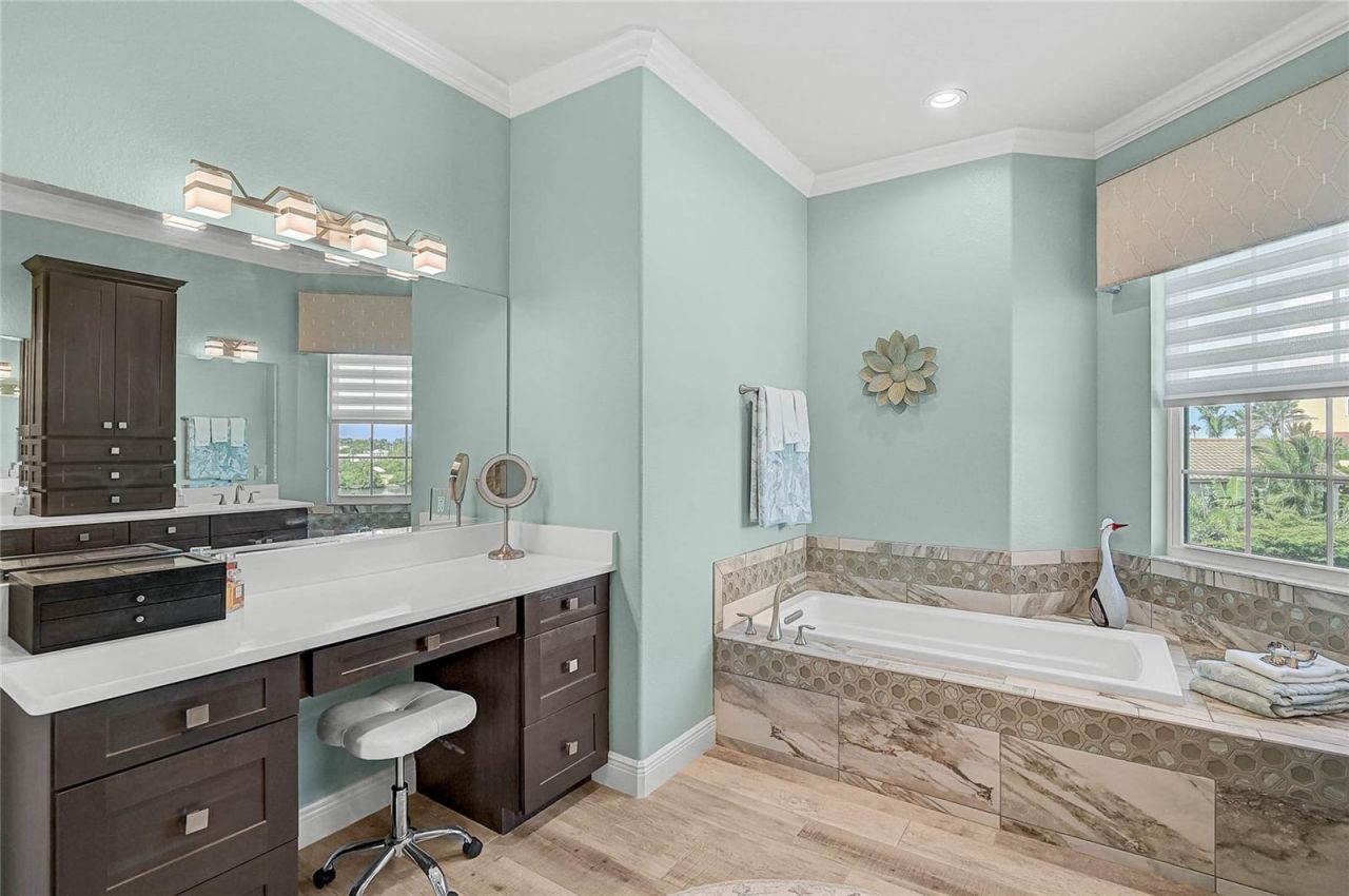 205 E Venice Avenue, Venice, FL 34285 Photo