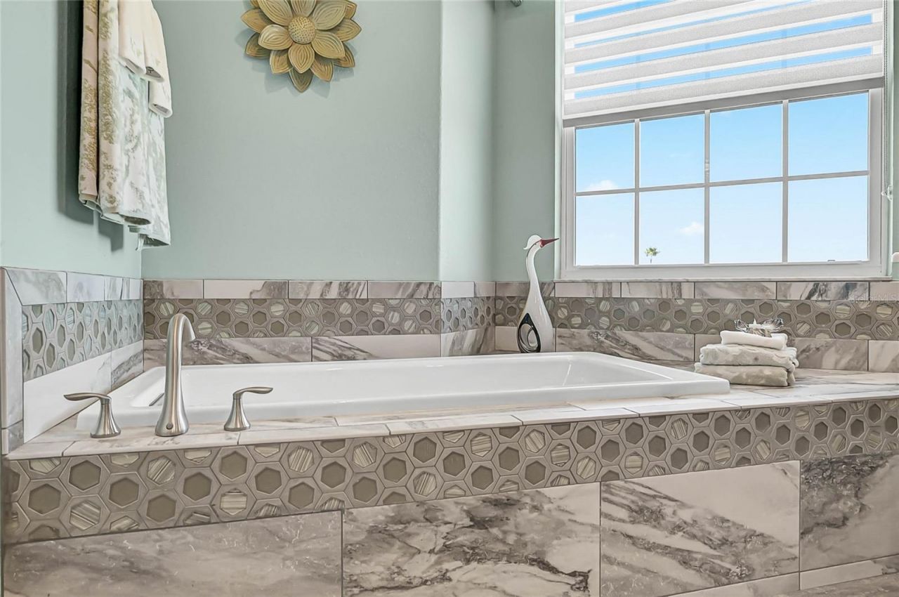 205 E Venice Avenue, Venice, FL 34285 Photo