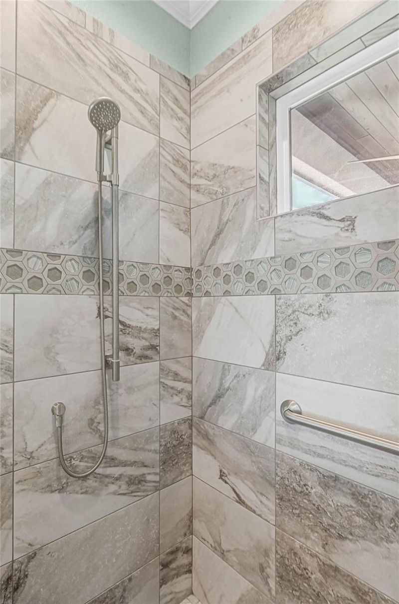 205 E Venice Avenue, Venice, FL 34285 Photo