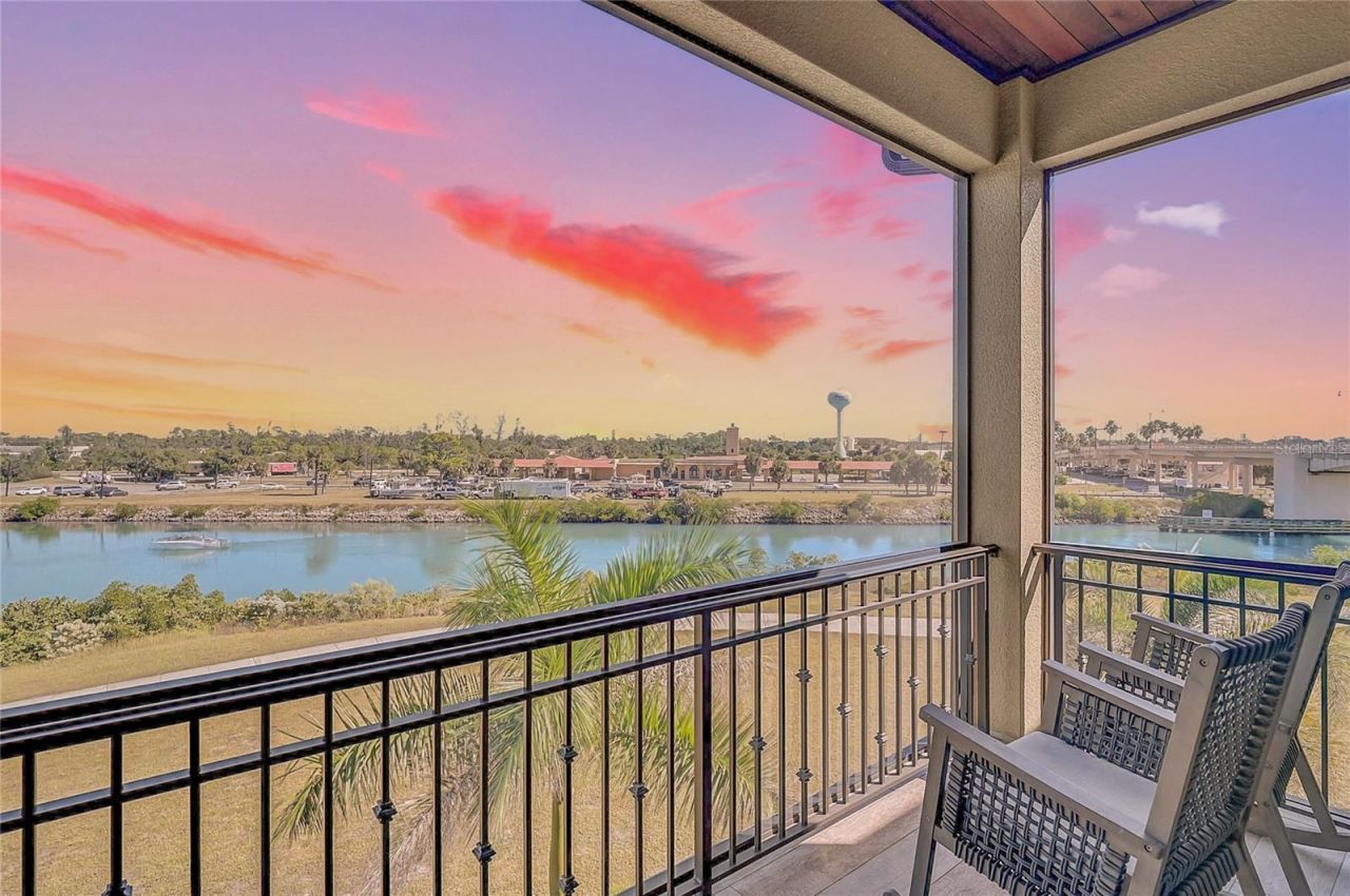 205 E Venice Avenue, Venice, FL 34285 Photo