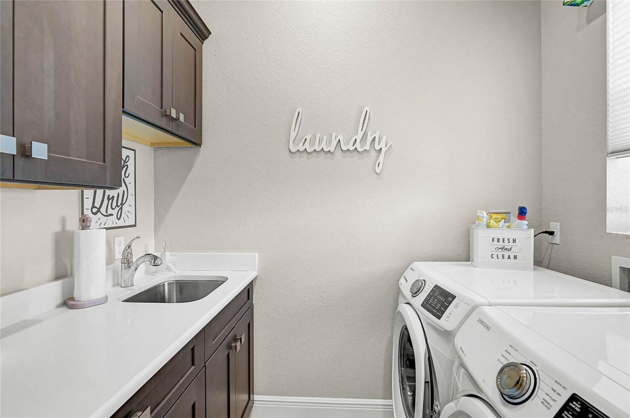 205 E Venice Avenue, Venice, FL 34285 Photo