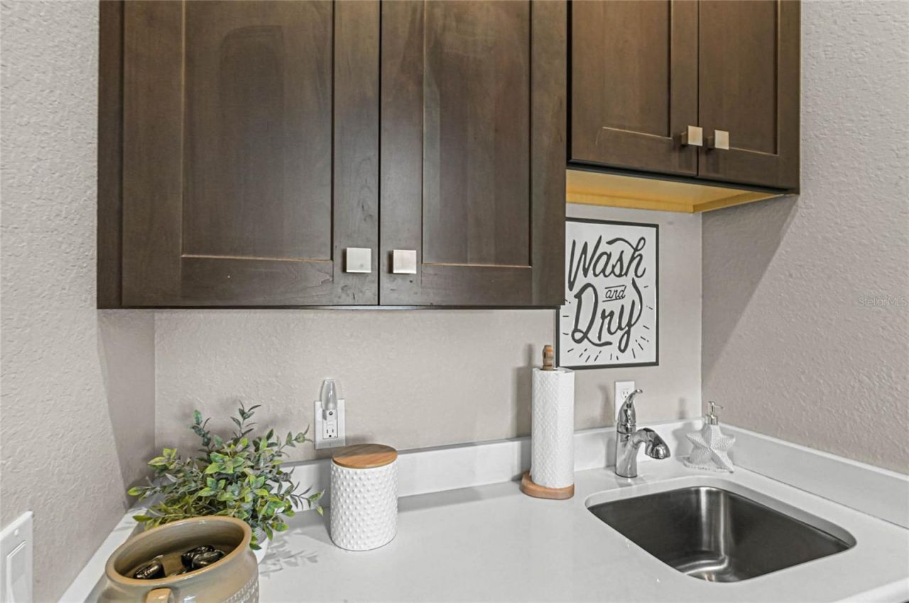 205 E Venice Avenue, Venice, FL 34285 Photo