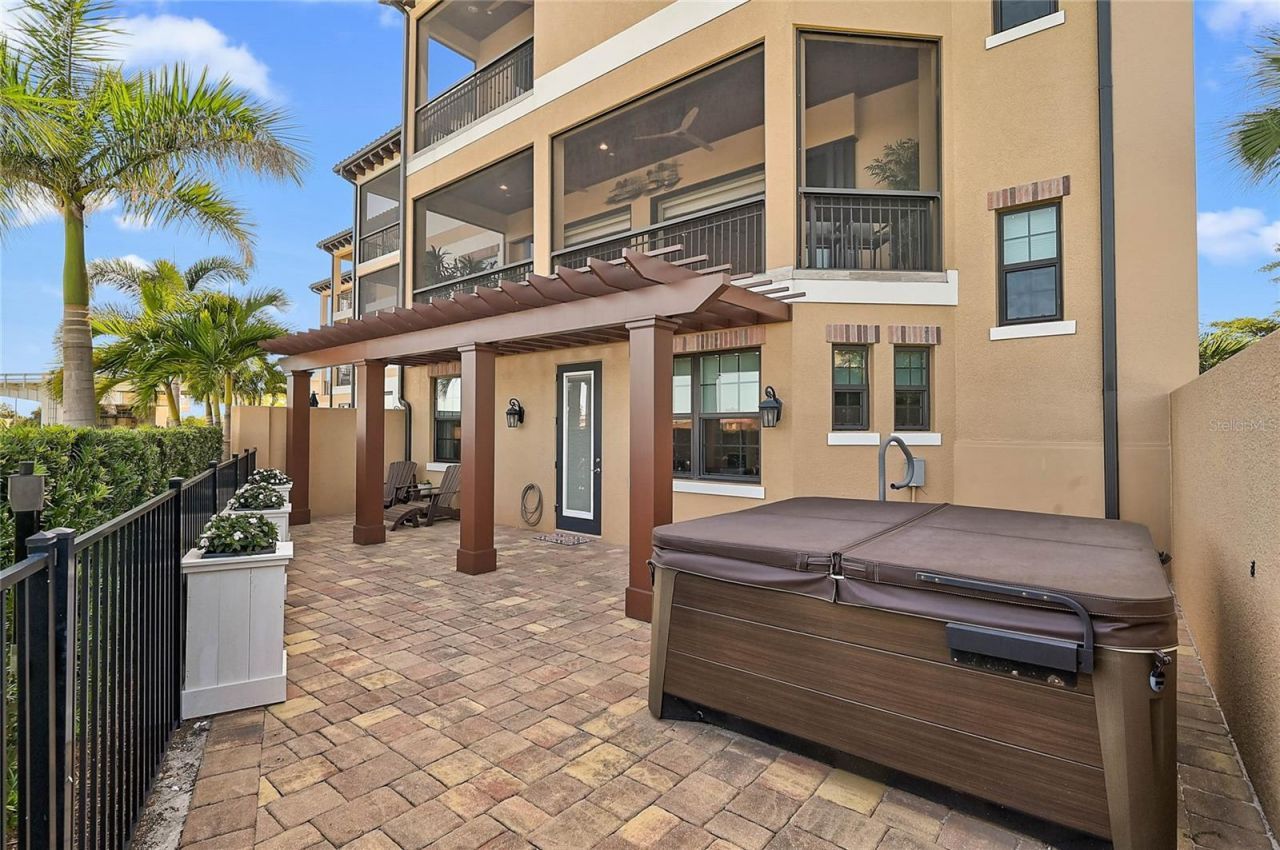 205 E Venice Avenue, Venice, FL 34285 Photo