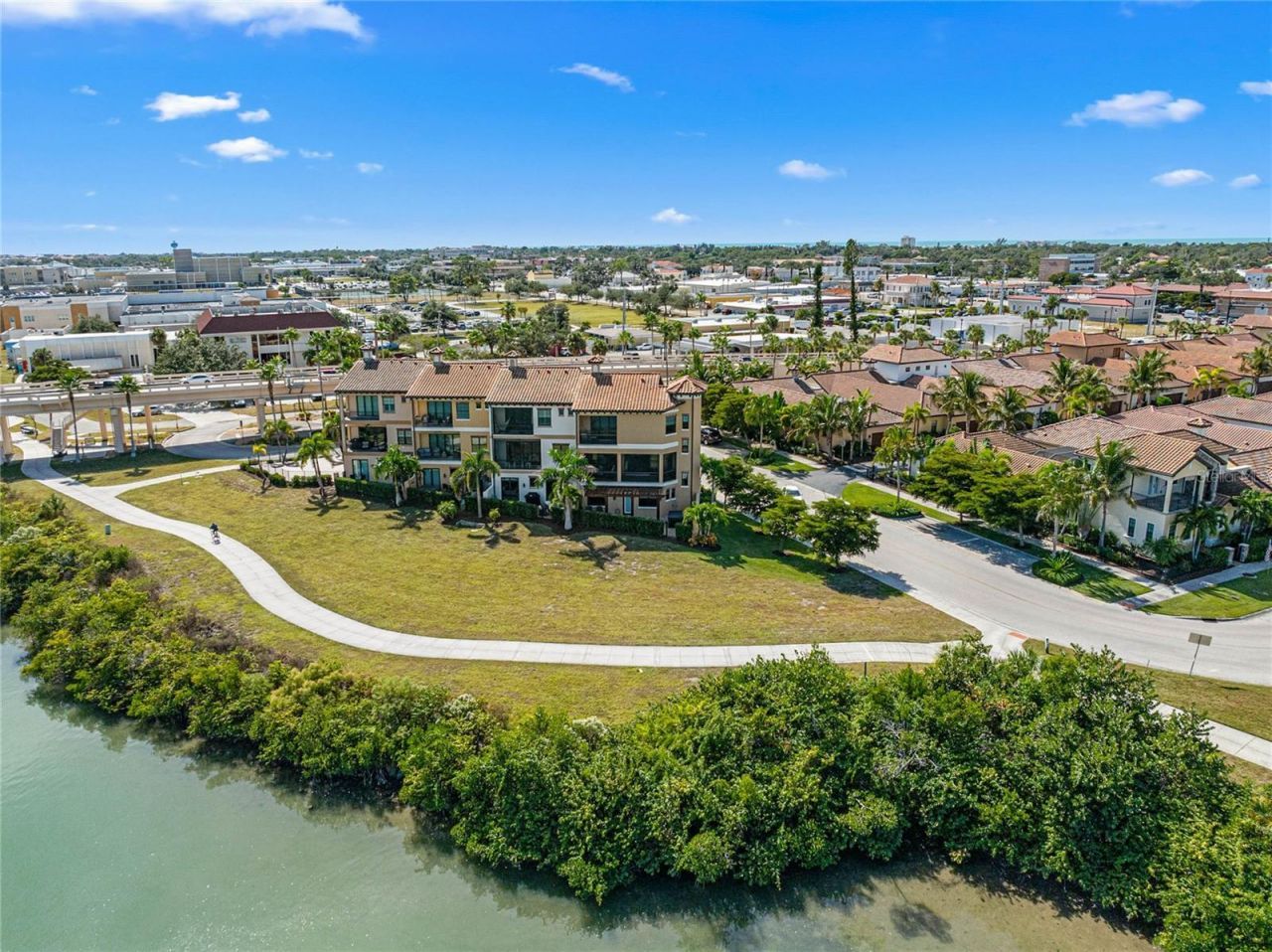 205 E Venice Avenue, Venice, FL 34285 Photo