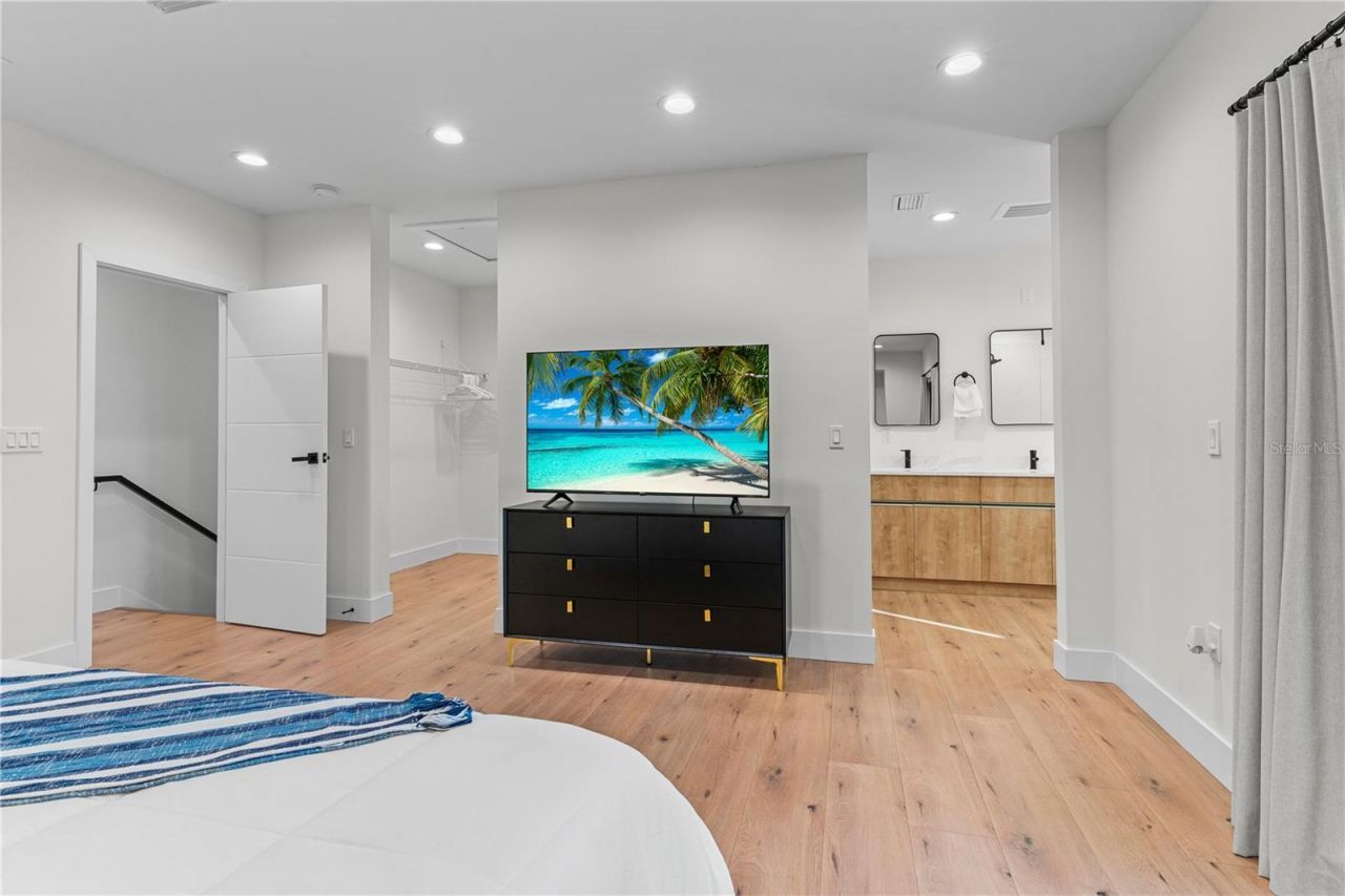 2200 Bay Boulevard, Unit B, Indian Rocks Beach, FL 33785 Photo
