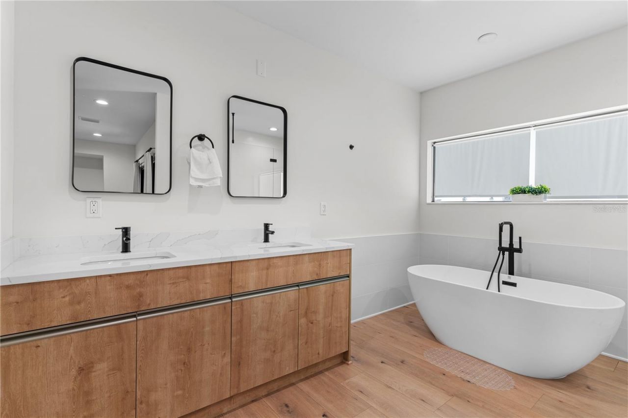 2200 Bay Boulevard, Unit B, Indian Rocks Beach, FL 33785 Photo