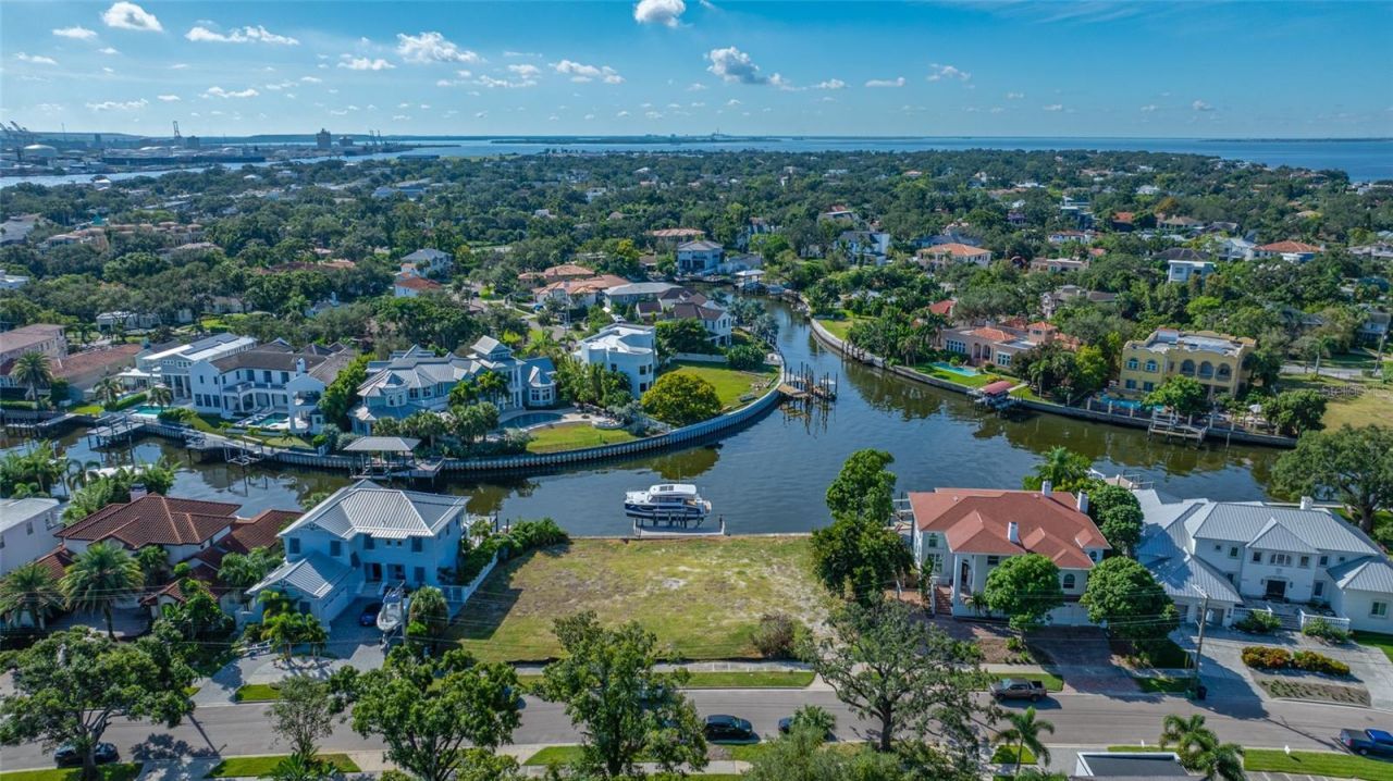 96 Adalia Avenue, Tampa, FL 33606 Photo