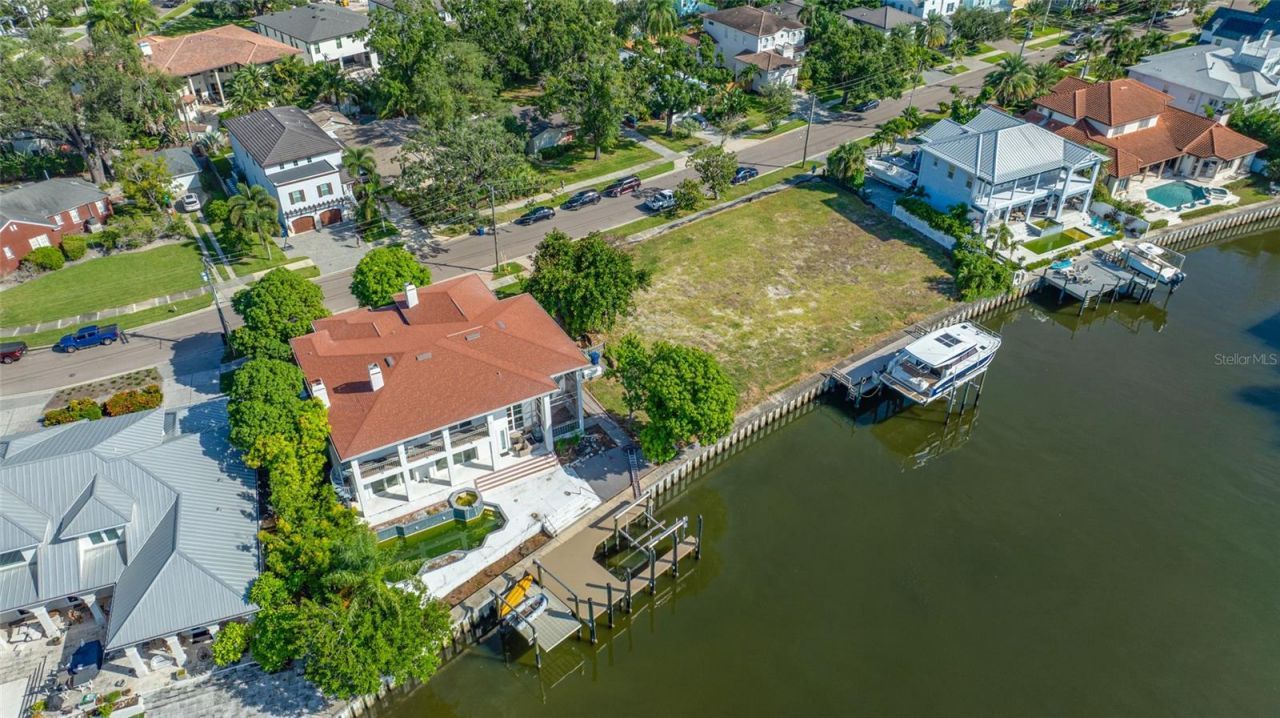 102 Adalia Avenue, Tampa, FL 33606 Photo