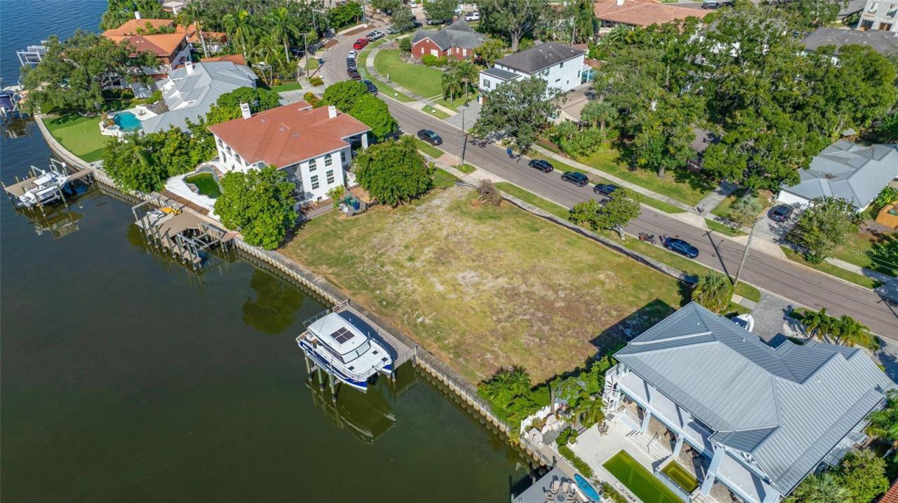 102 Adalia Avenue, Tampa, FL 33606 Photo