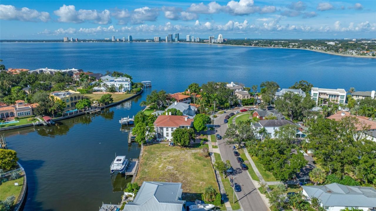 102 Adalia Avenue, Tampa, FL 33606 Photo