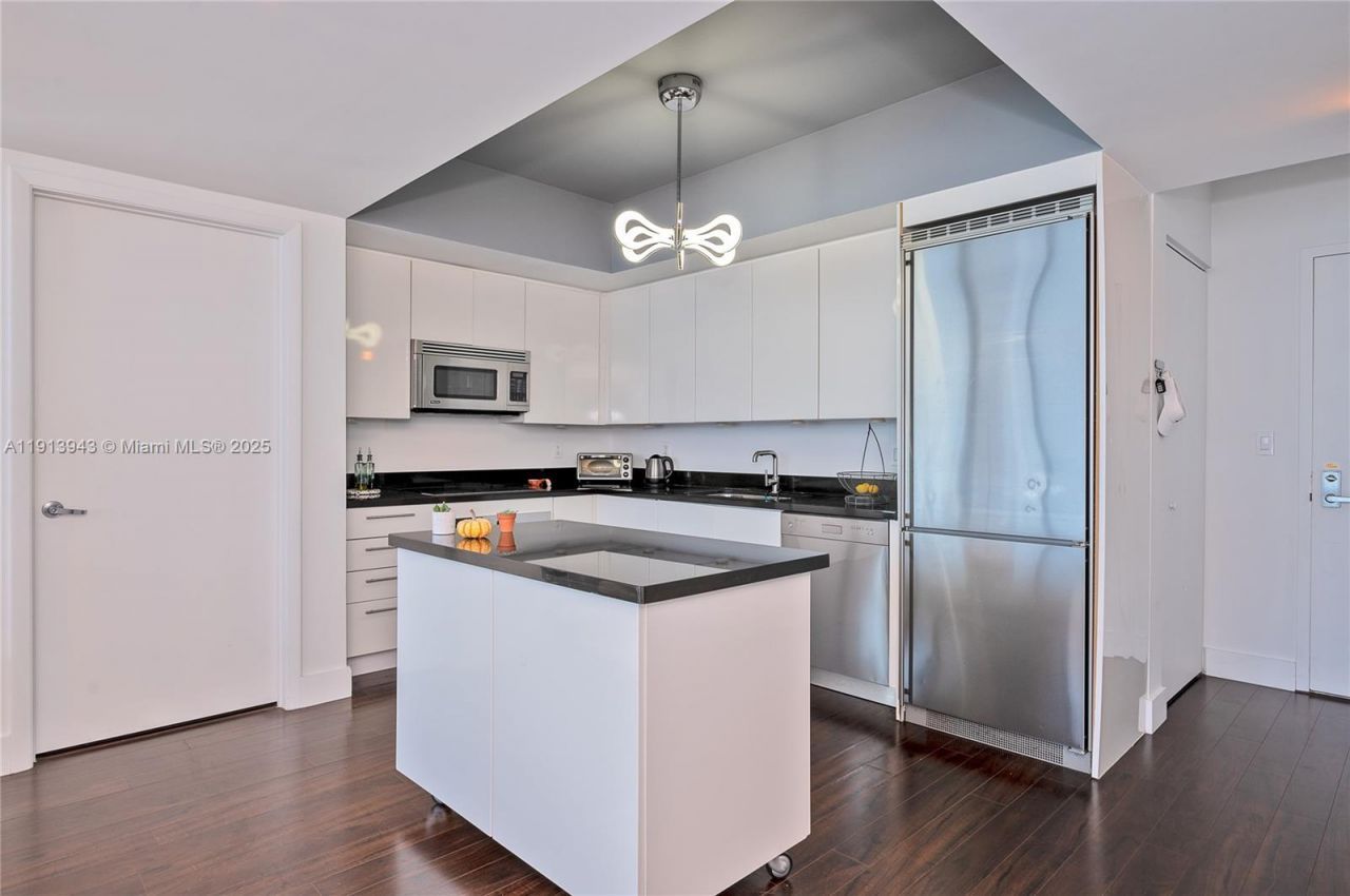 92 SW 3rd St, Unit 5004, Miami, FL 33130 Photo