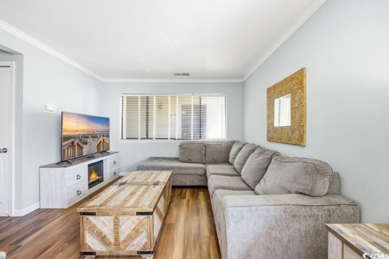 202 75th Ave N Photo 11