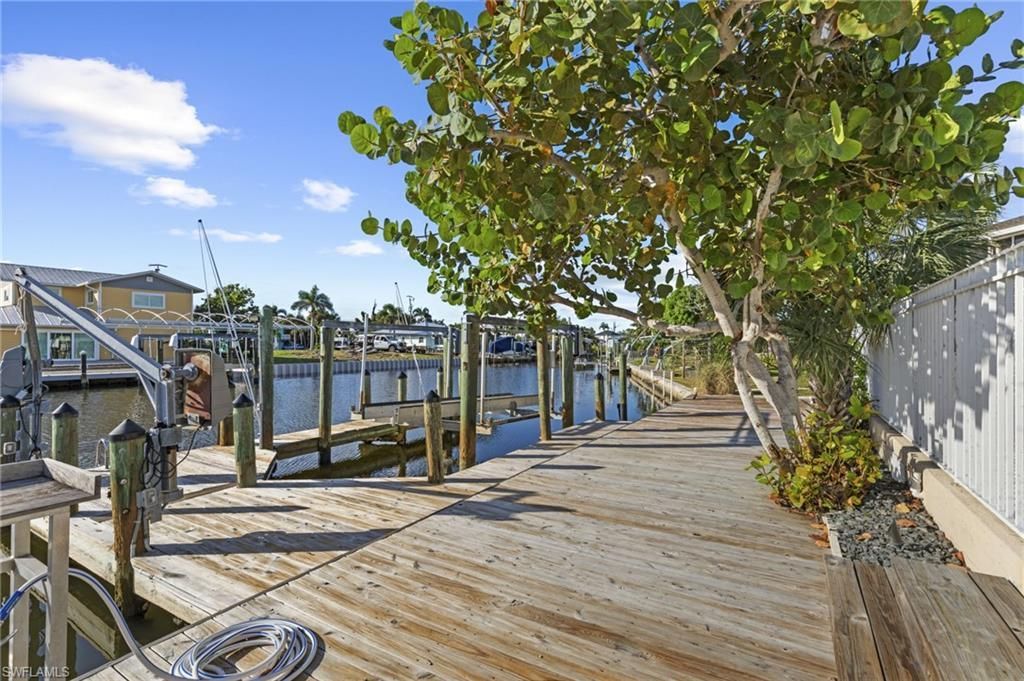 2291 Palm Ave, Saint James City, FL 33956 Photo