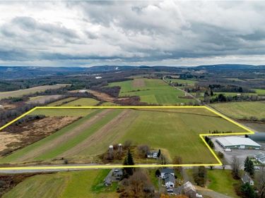 8376 US-20, Pompey, NY 13084