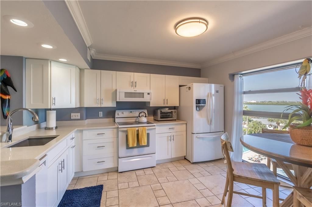 1085 Bald Eagle Dr, Unit E505, Marco Island, FL 34145 Photo