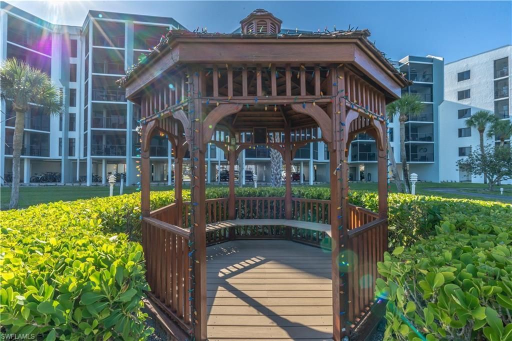1085 Bald Eagle Dr, Unit E505, Marco Island, FL 34145 Photo