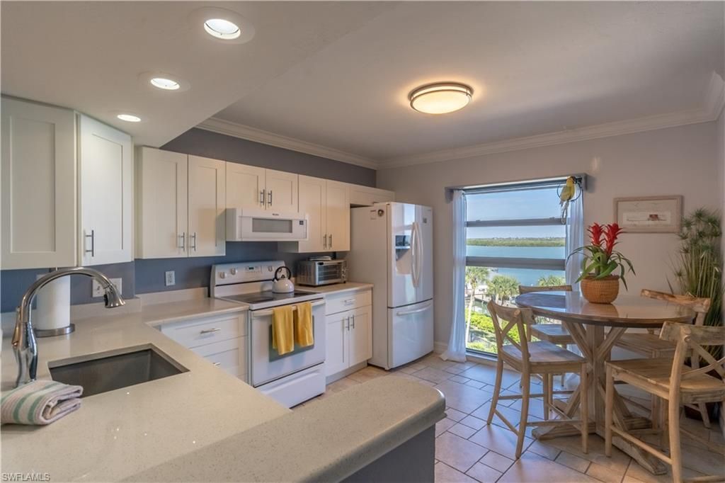 1085 Bald Eagle Dr, Unit E505, Marco Island, FL 34145 Photo