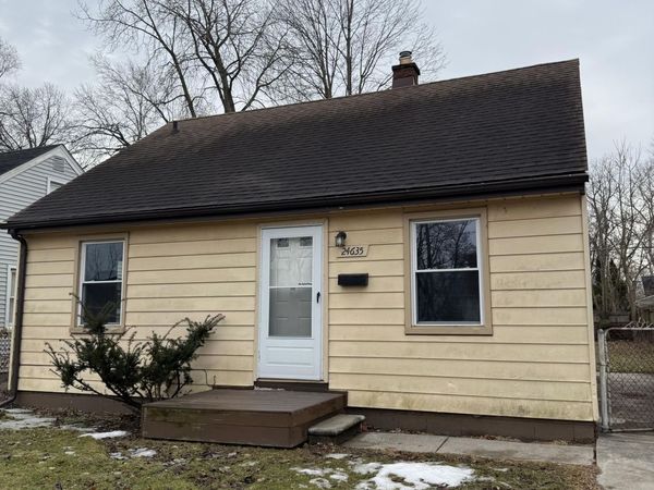 24635 Stanford Street, Dearborn Heights, MI 48125