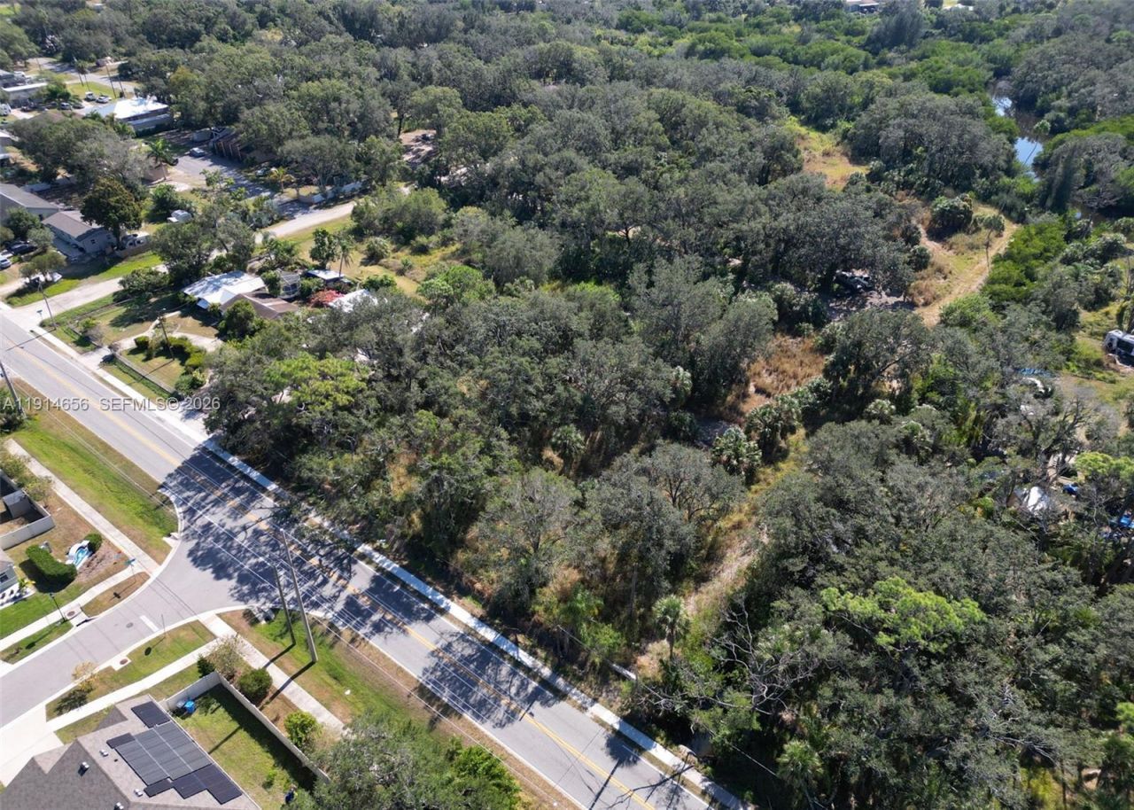 301 E Shell Point Road, Tampa, FL 33570 Photo