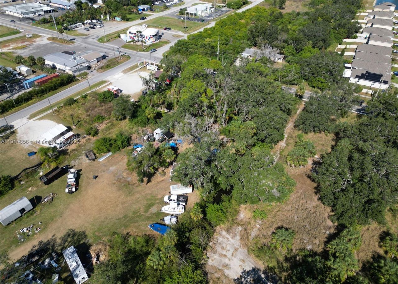 301 E Shell Point Road, Tampa, FL 33570 Photo