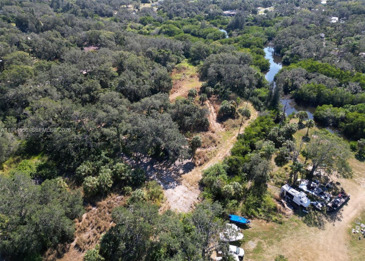 301 E Shell Point Road, Tampa, FL 33570 Photo