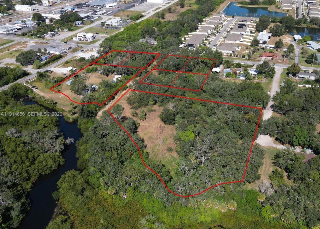 301 E Shell Point Road, Tampa, FL 33570 Photo