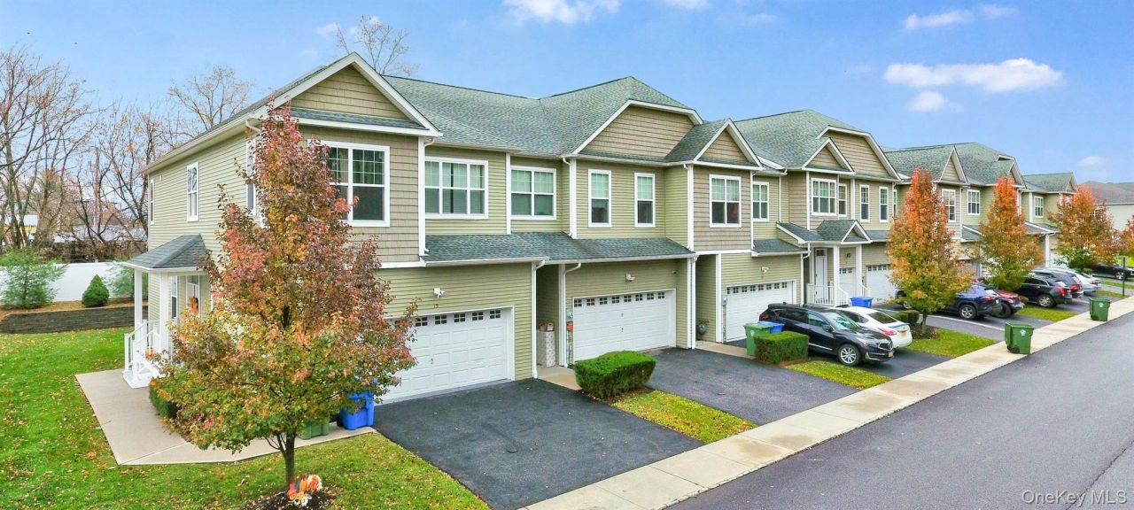 17 Magnolia Park Road, Middletown, NY 10940 Main Photo