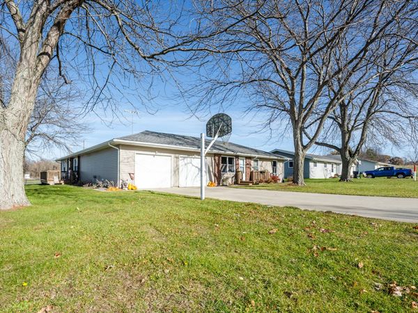 6175/6177 Aubill Drive, Eau Claire, MI 49111