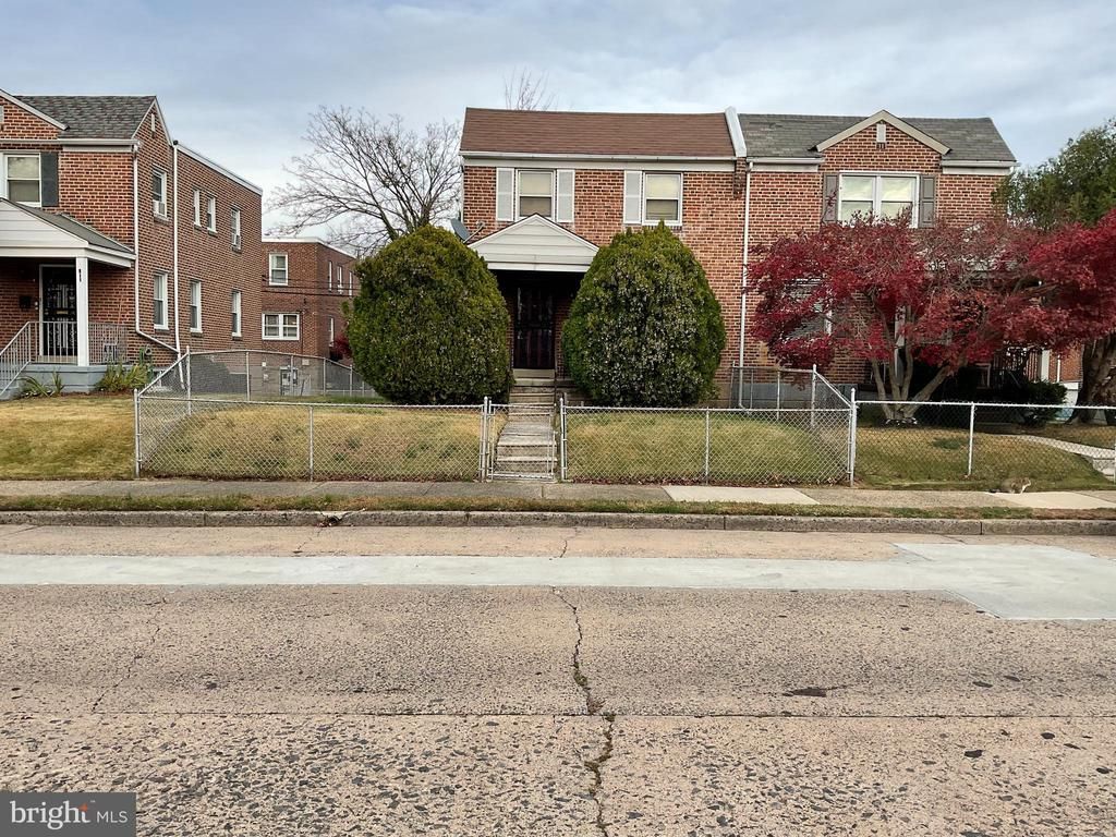 813 ARBOR ROAD, LANSDOWNE, PA 19050