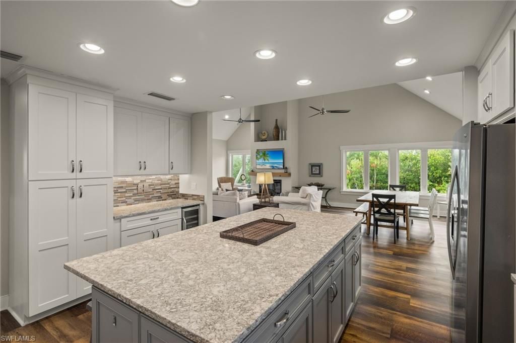 460 E Gulf Dr, Sanibel, FL 33957 Photo