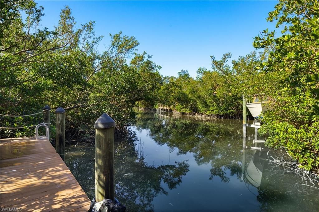 460 E Gulf Dr, Sanibel, FL 33957 Photo