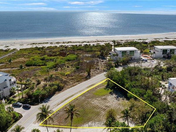 466 E Gulf DR, SANIBEL, FL 33957