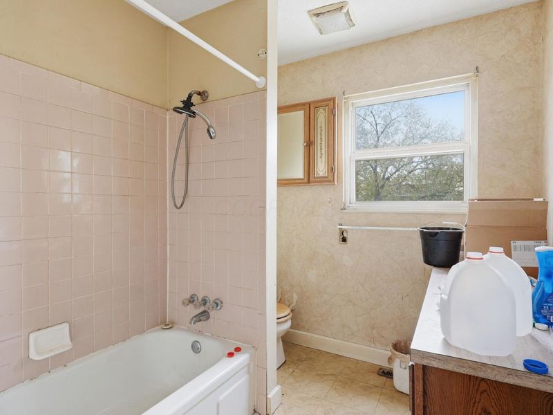 602 Heritage Boulevard, Delaware, OH 43015 Photo 11