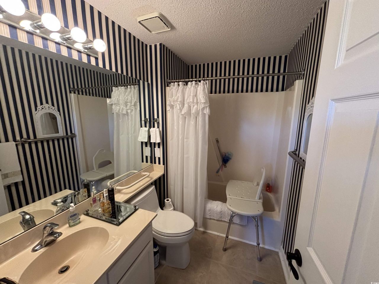 5001 Little River Rd. Photo 9