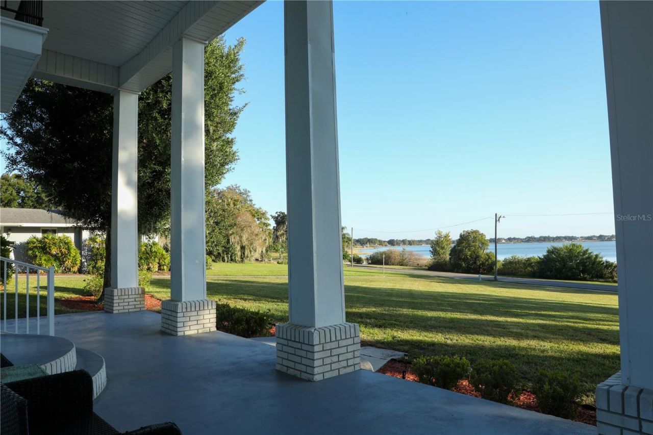 1542 Lake Ariana Boulevard, Auburndale, FL 33823 Photo