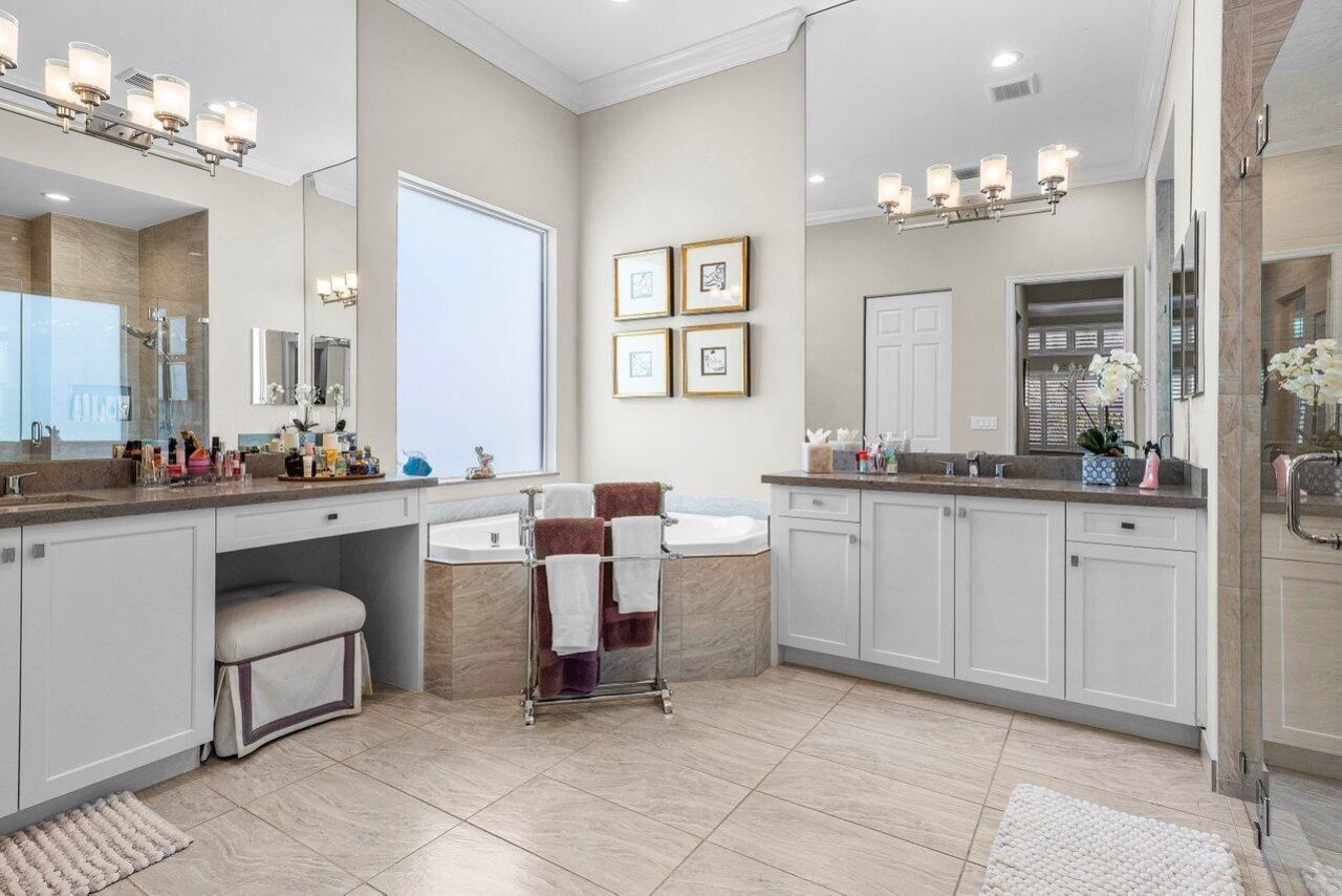 9037 Golden Mountain Circle, Boynton Beach, FL 33473 Photo