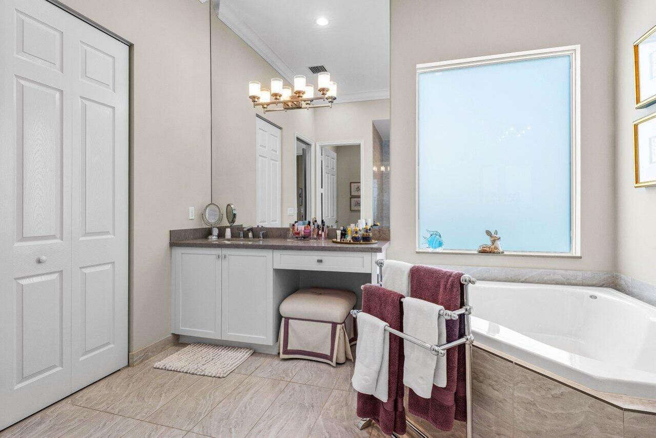 9037 Golden Mountain Circle, Boynton Beach, FL 33473 Photo