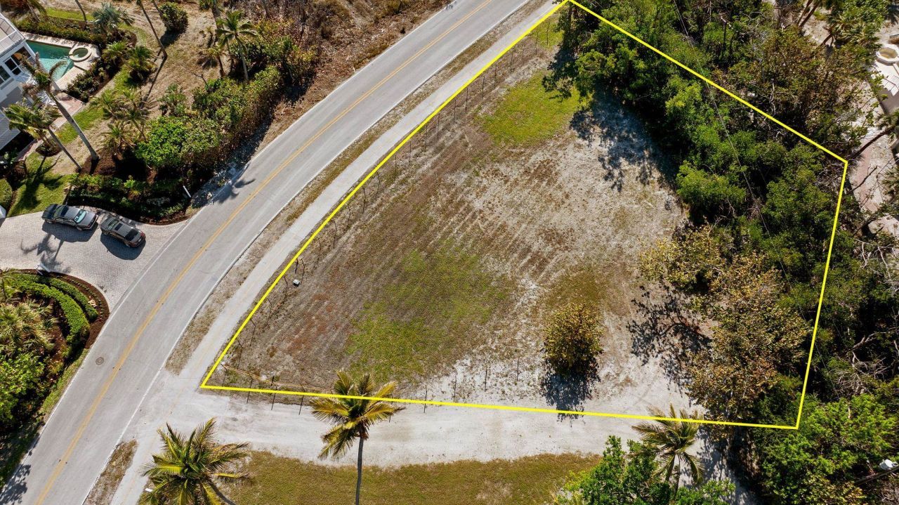 466 E Gulf Dr, Sanibel, FL 33957 Photo