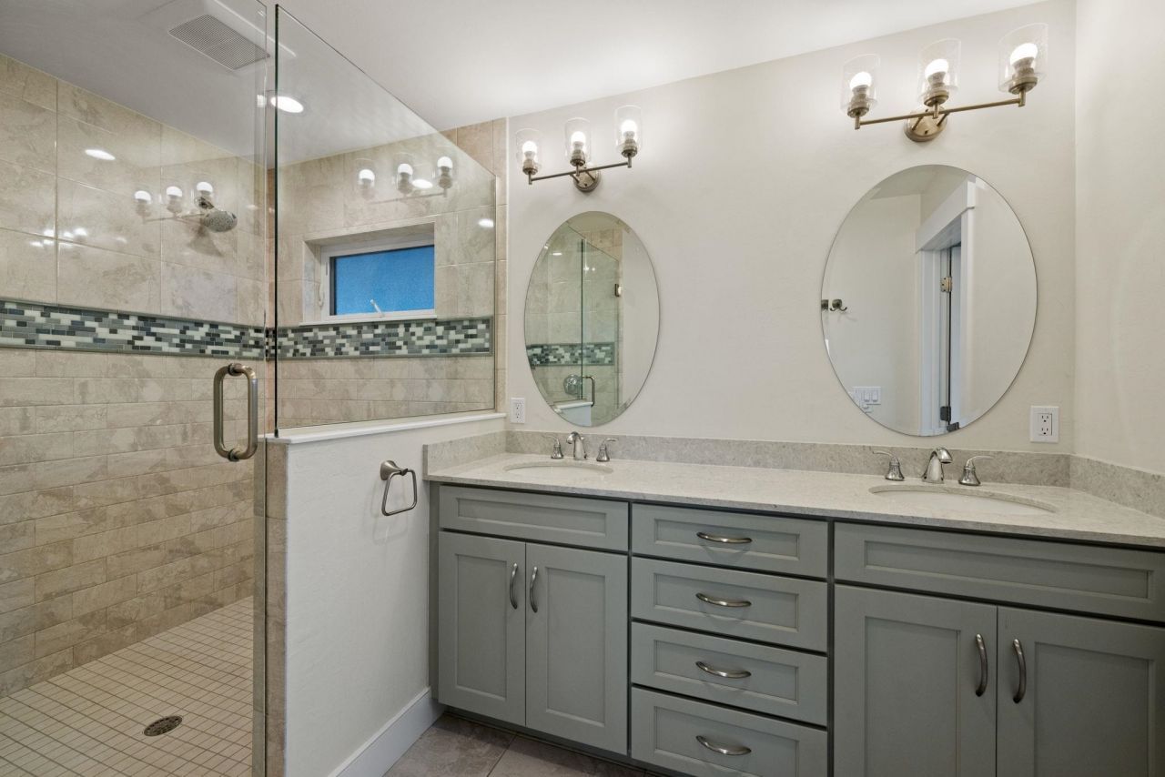 460 E Gulf Dr, Sanibel, FL 33957 Photo