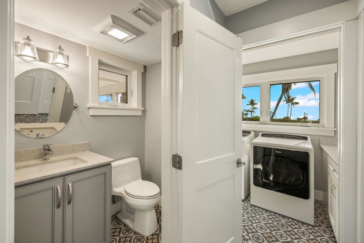 460 E Gulf Dr, Sanibel, FL 33957 Photo