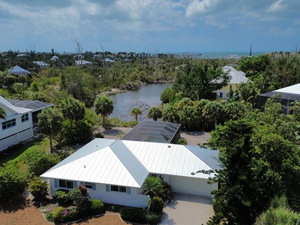486 Lake Murex Cir, Sanibel, FL 33957