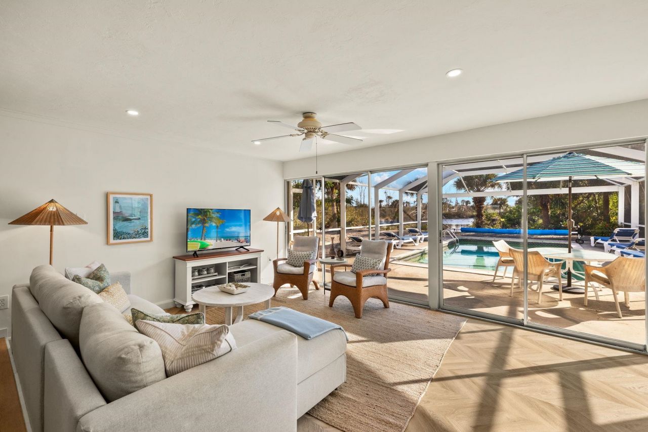 486 Lake Murex Cir, Sanibel, FL 33957 Photo