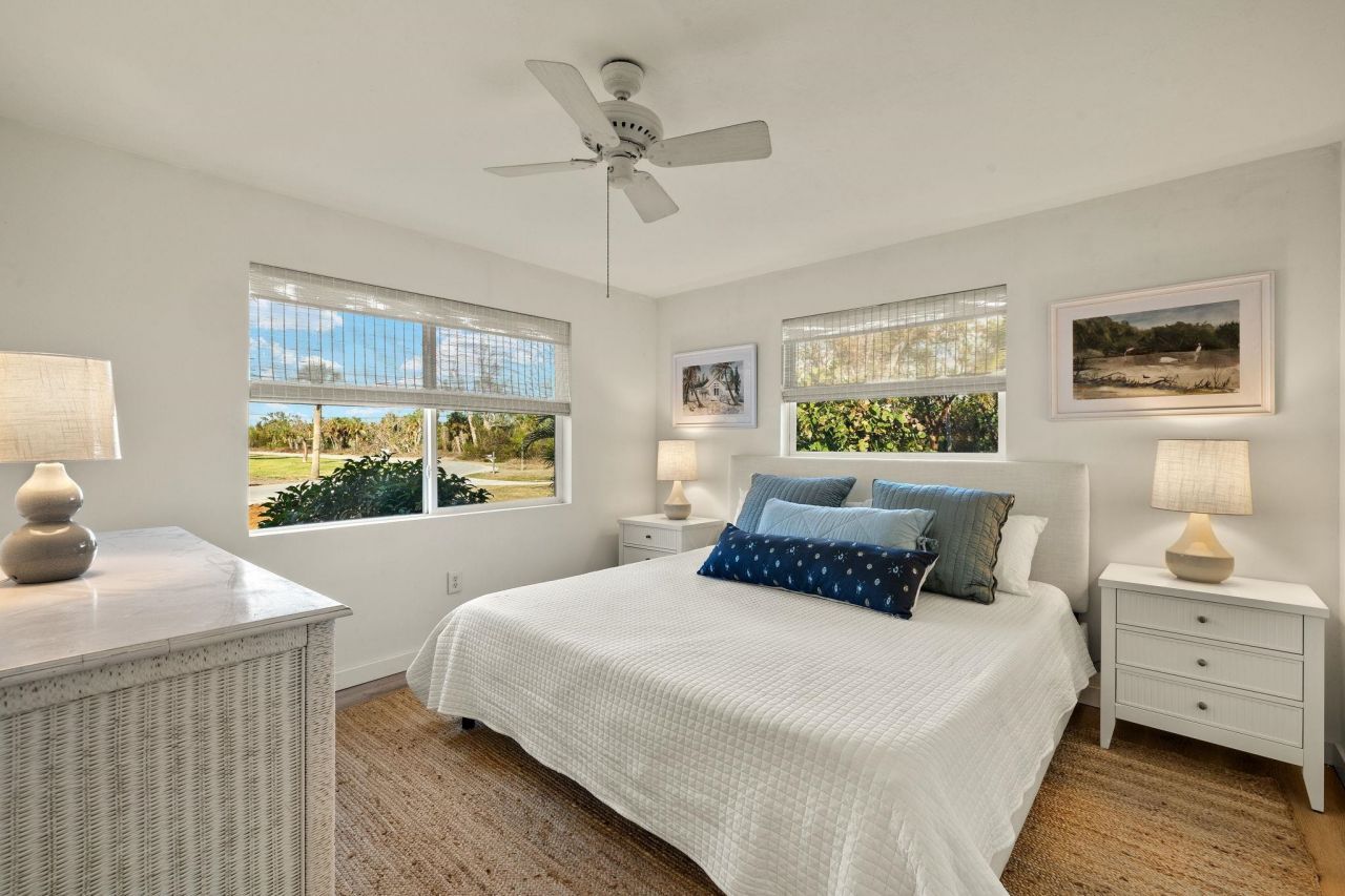 486 Lake Murex Cir, Sanibel, FL 33957 Photo