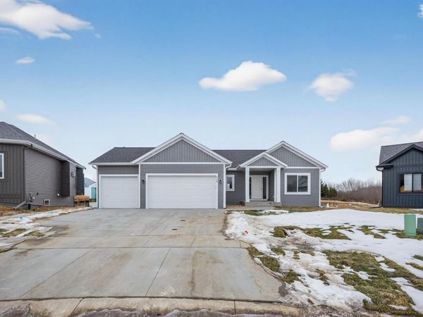 6120 Cody Lane NW, Rochester, MN 55901