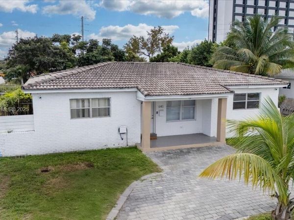 640 NE 168th St, North Miami Beach, FL 33162