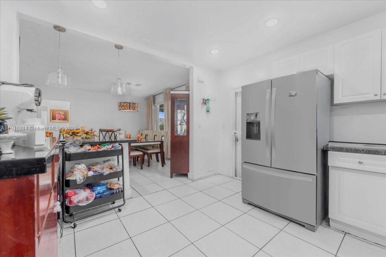 640 NE 168th St, North Miami Beach, FL 33162 Photo