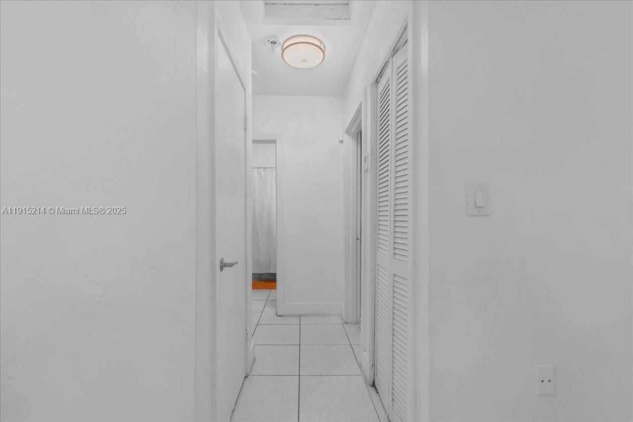640 NE 168th St, North Miami Beach, FL 33162 Photo