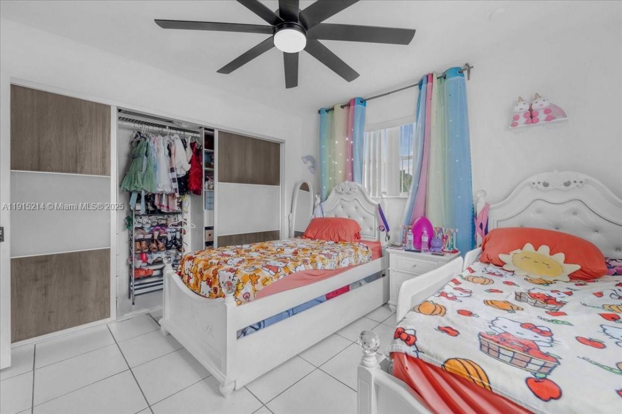 640 NE 168th St, North Miami Beach, FL 33162 Photo