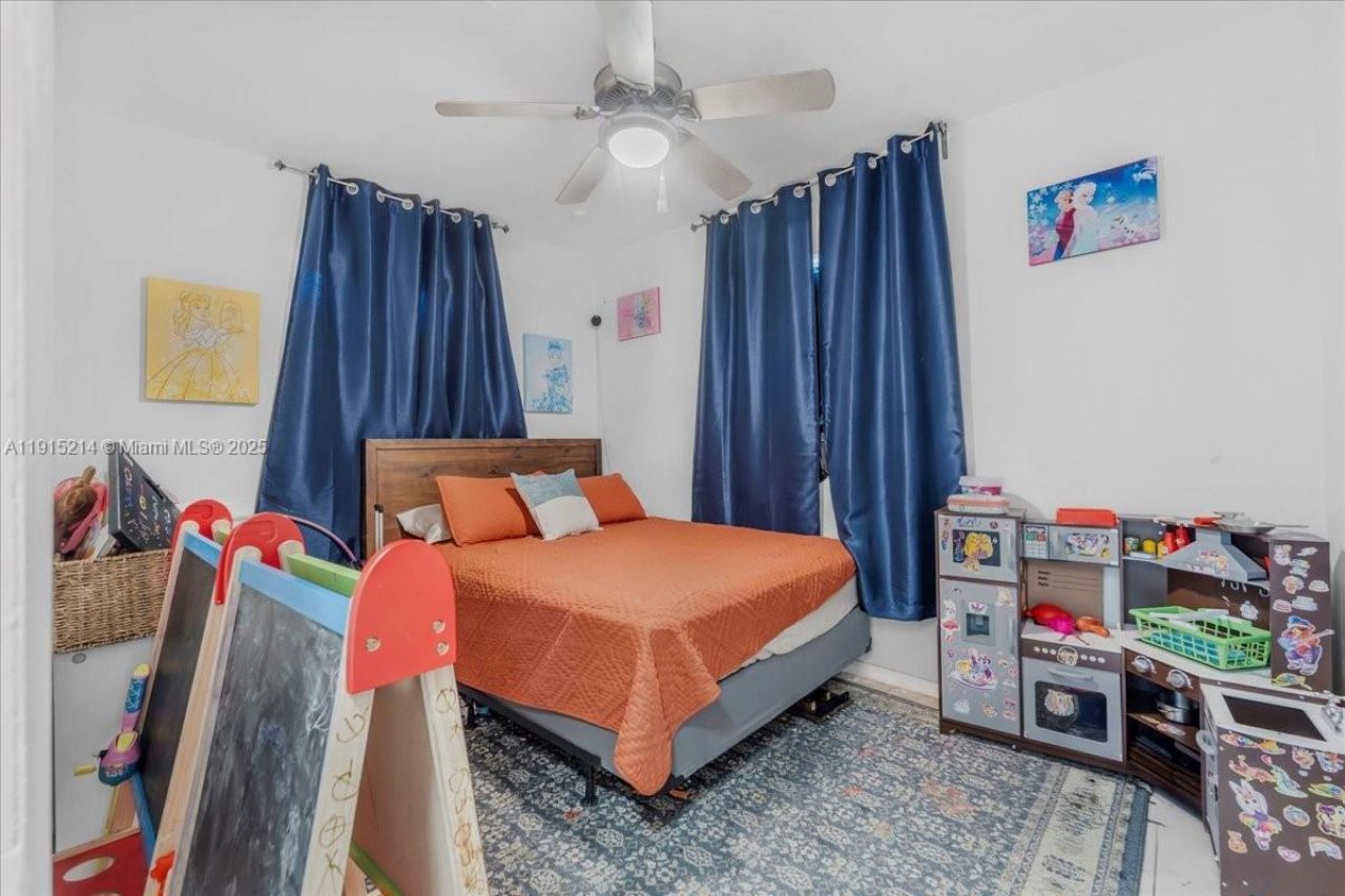 640 NE 168th St, North Miami Beach, FL 33162 Photo